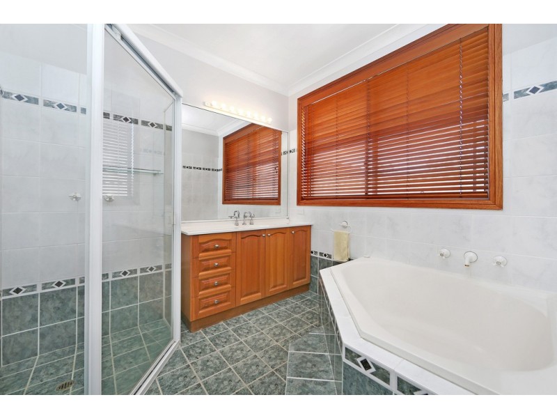 170 Elizabeth Bay Drive, Lake Munmorah NSW 2259