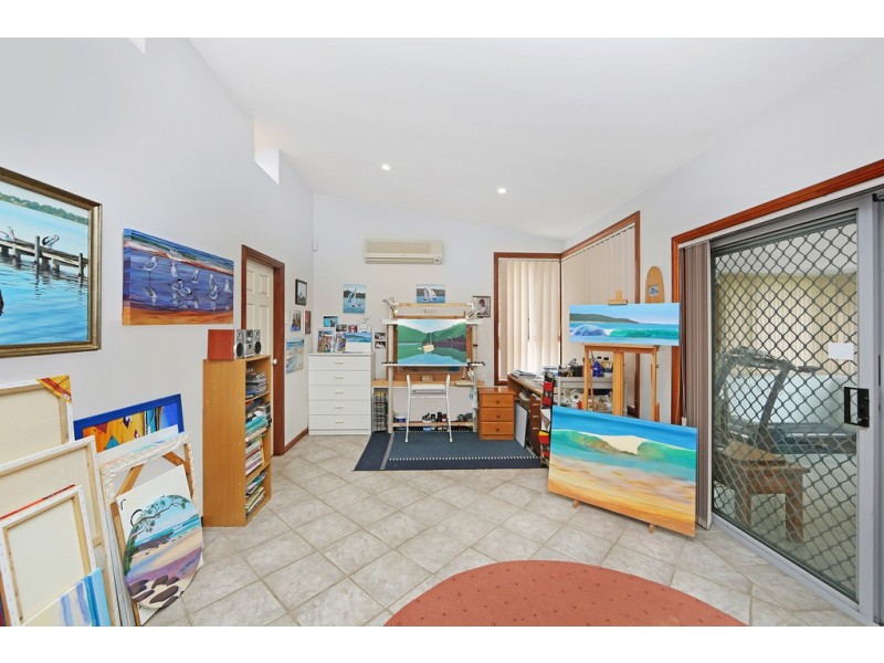 170 Elizabeth Bay Drive, Lake Munmorah NSW 2259