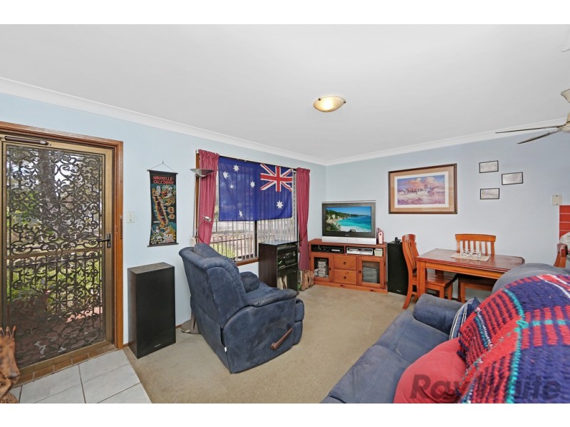 1/15 Wyreema Avenue, Charmhaven NSW 2263