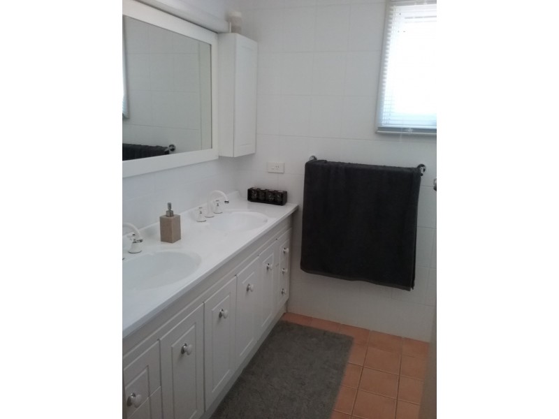 212 Buff Point Avenue, Buff Point NSW 2262