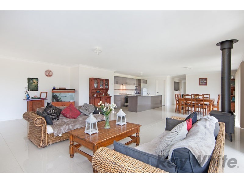 40 Wyee Road, Wyee NSW 2259