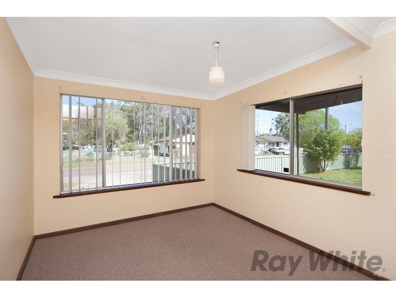 18 Parkside Drive, Charmhaven NSW 2263