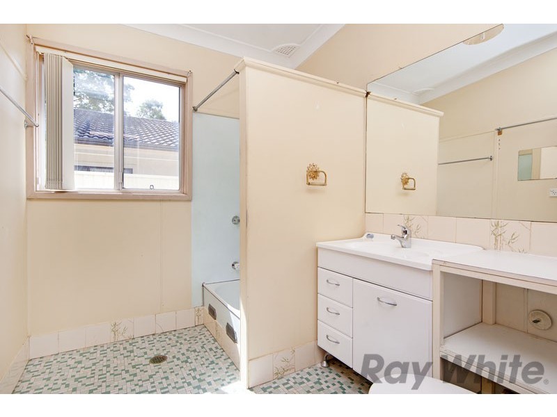 18 Parkside Drive, Charmhaven NSW 2263