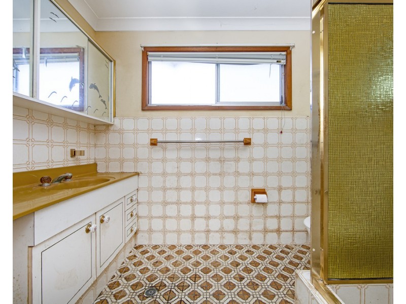 22 Koorana Avenue, Gorokan NSW 2263