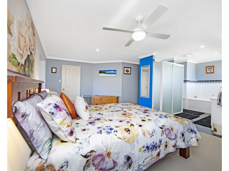 64 Georgina Avenue, Gorokan NSW 2263