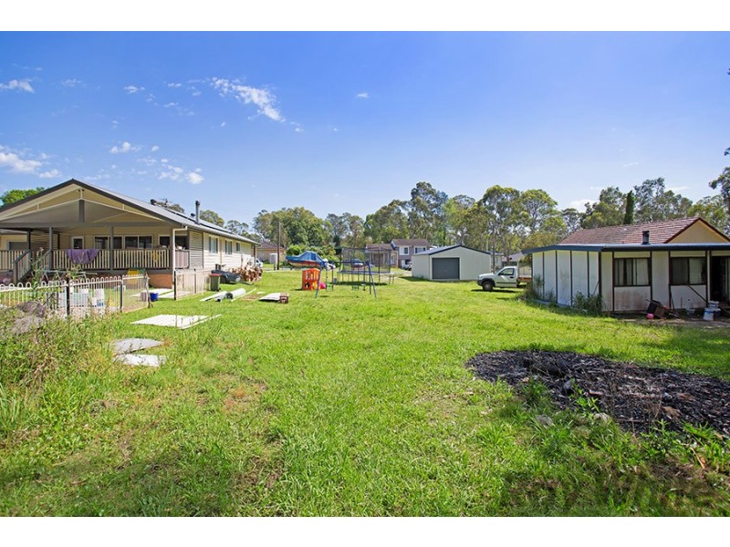 23 Karoola Avenue, Kingfisher Shores NSW 2259