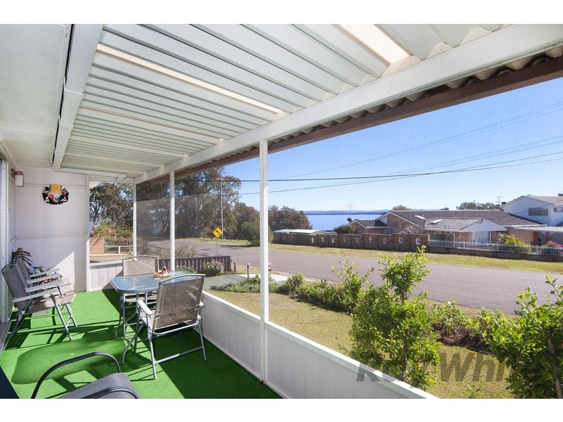 7 First Avenue, Toukley NSW 2263