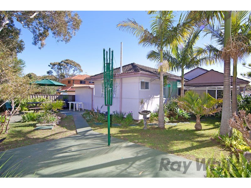 7 First Avenue, Toukley NSW 2263