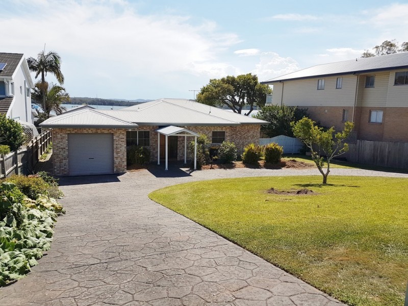 5 The Cut, Mannering Park NSW 2259