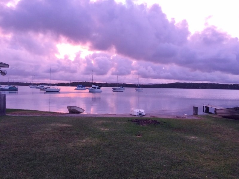 5 The Cut, Mannering Park NSW 2259