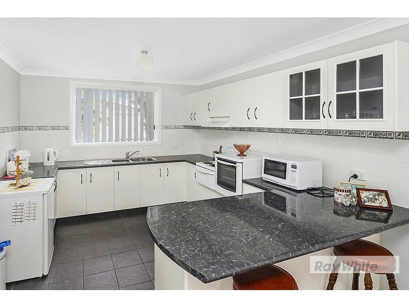 3 Barnard Crescent, Toukley NSW 2263