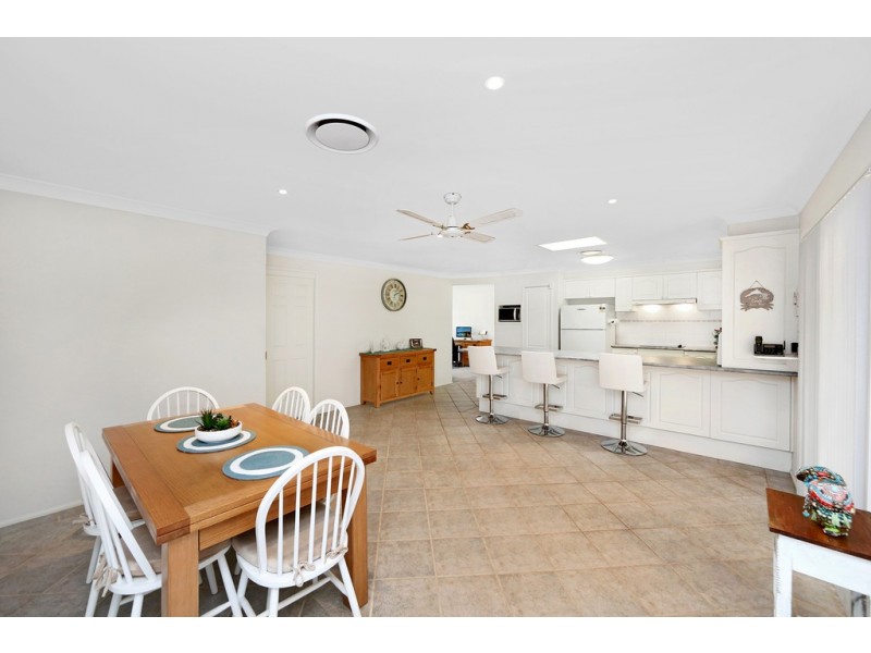 57 Coonanga Avenue, Budgewoi NSW 2262