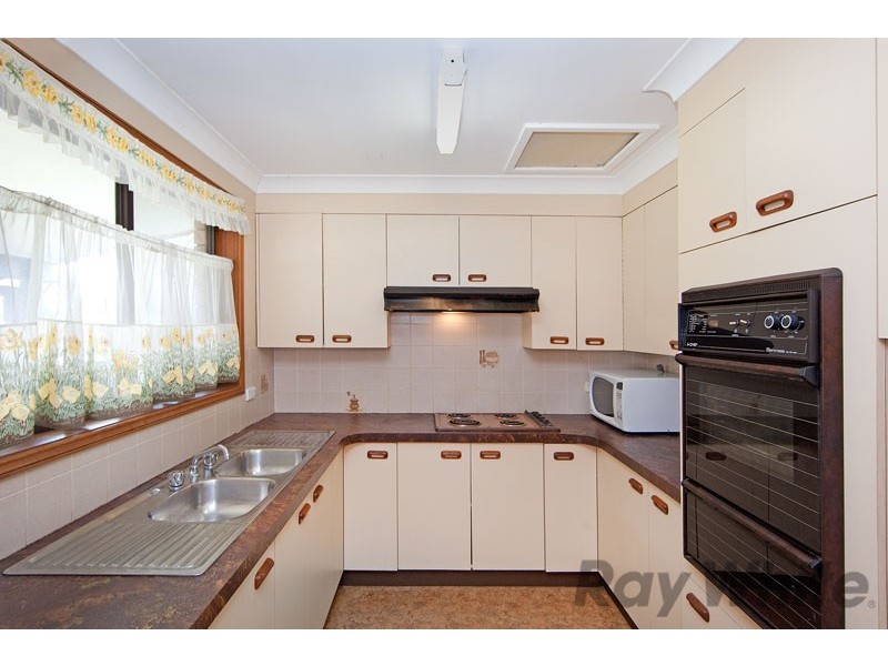 15 Collendina Road, Gwandalan NSW 2259