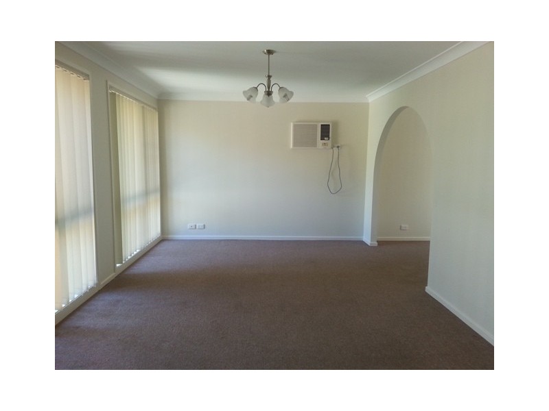 11 Penguin Road, Blue Haven NSW 2262