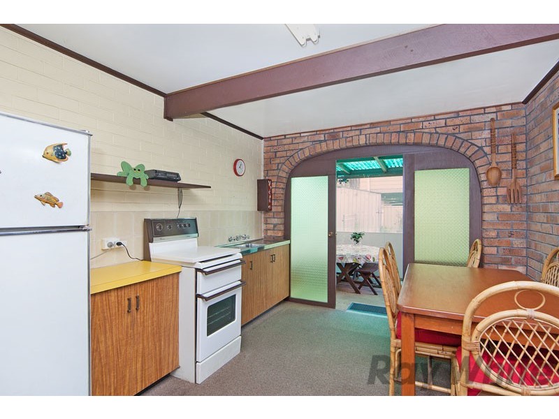 22 Waverley Road, Mannering Park NSW 2259