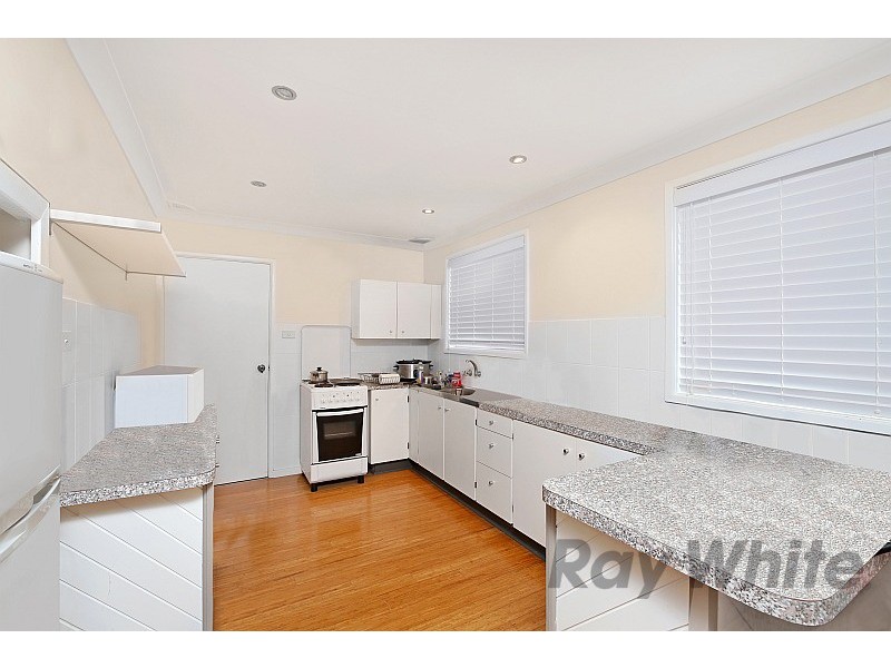 52 Warrina Avenue, Summerland Point NSW 2259