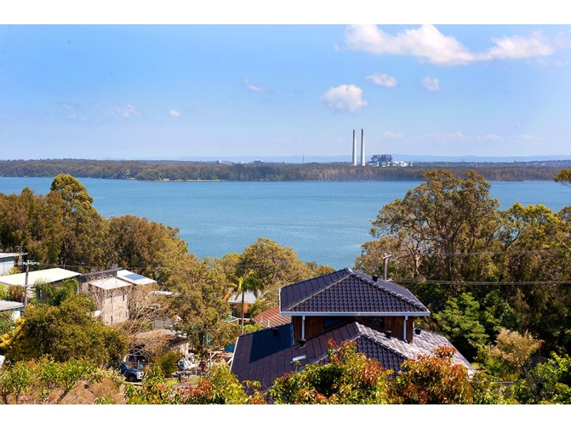 120 Terence Avenue, Lake Munmorah NSW 2259