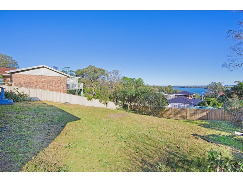 120 Terence Avenue, Lake Munmorah NSW 2259