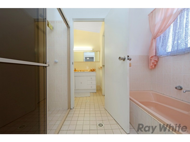 40 Elabana Avenue, Chain Valley Bay NSW 2259