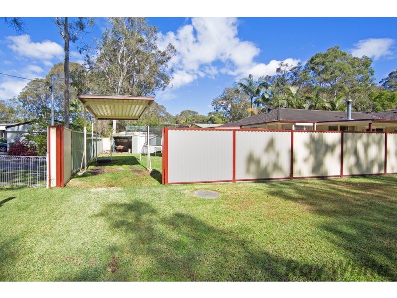 20 Lakeshore Avenue, Chain Valley Bay NSW 2259