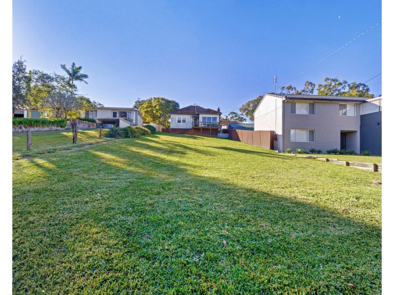 27 Kamilaroo Avenue, Lake Munmorah NSW 2259