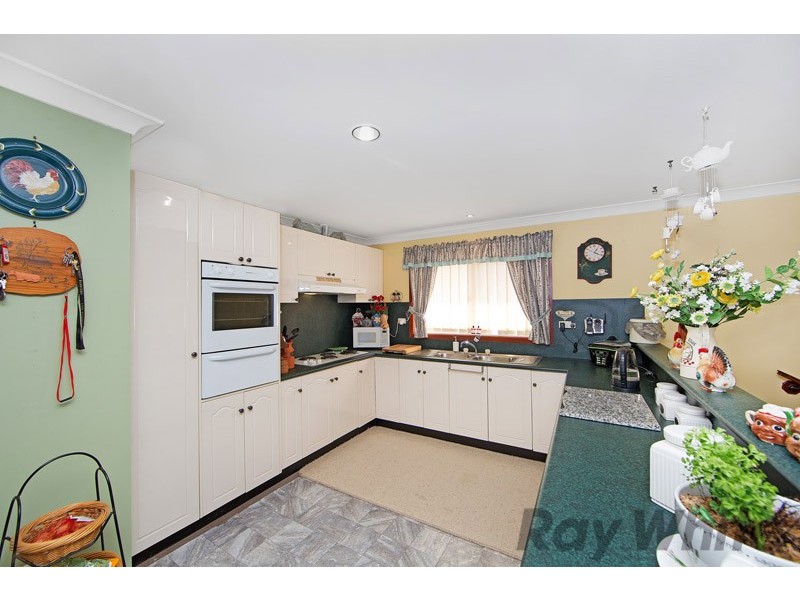 62 Warrina Avenue, Summerland Point NSW 2259