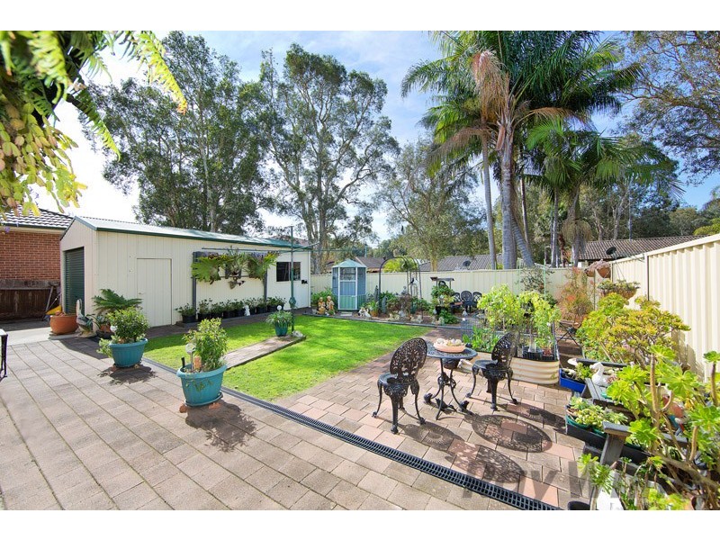 62 Warrina Avenue, Summerland Point NSW 2259