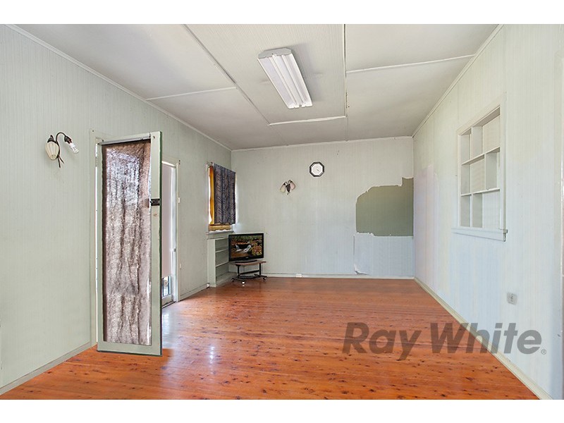 11 Kalani Street, Budgewoi NSW 2262