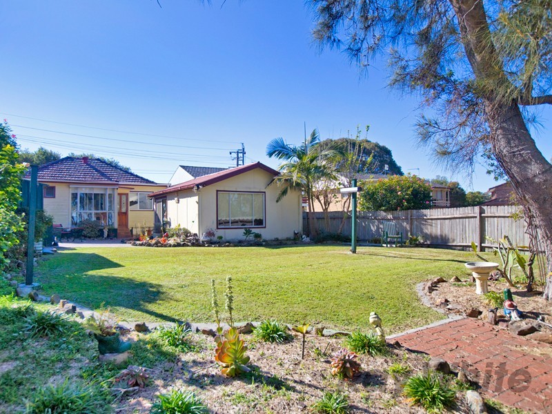 16 Diamond Head Drive, Budgewoi NSW 2262