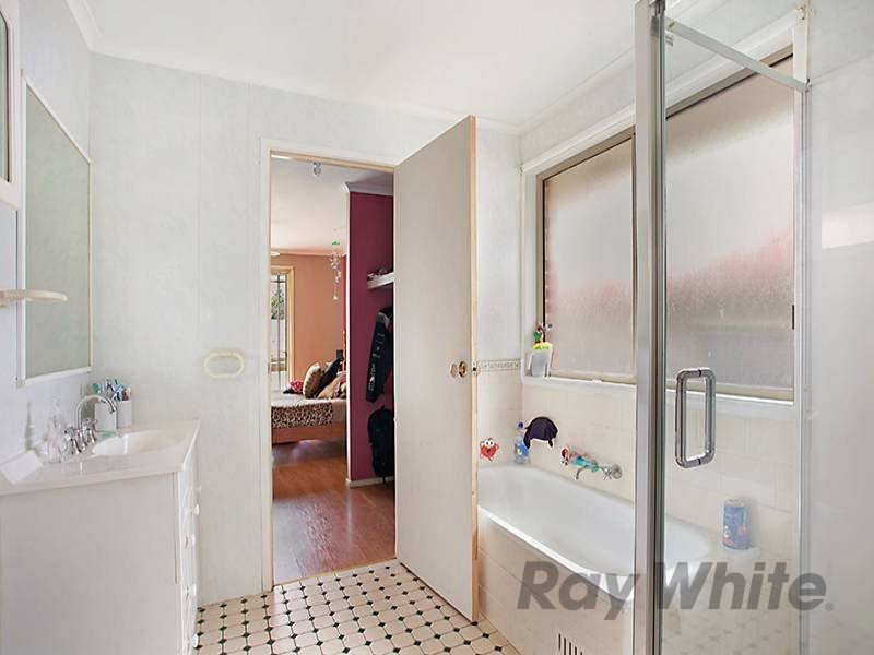 3 Kyamba Close, San Remo NSW 2262