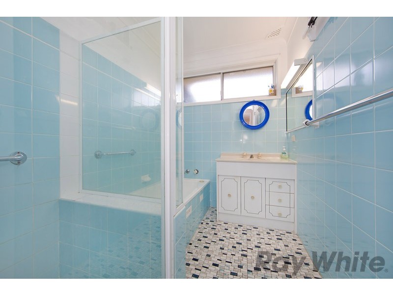 32 Natuna Avenue, Budgewoi NSW 2262