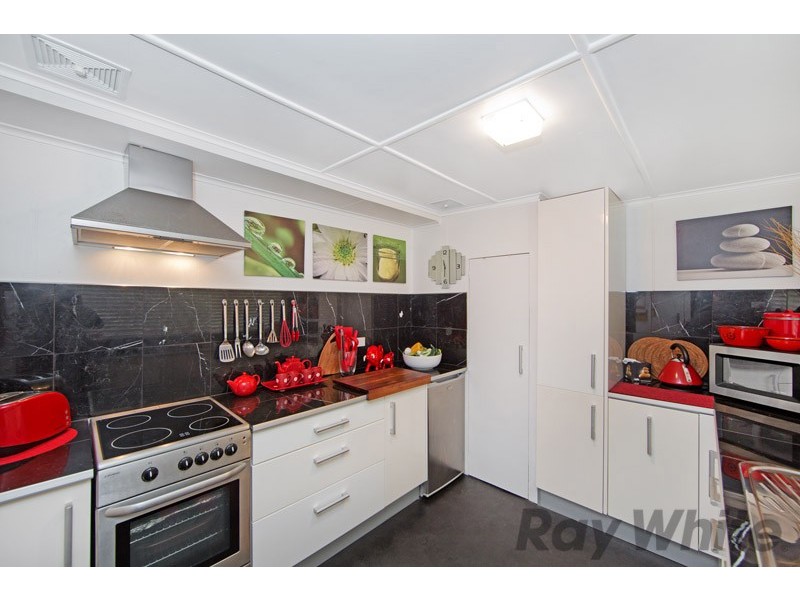 27 Liamena Avenue, San Remo NSW 2262