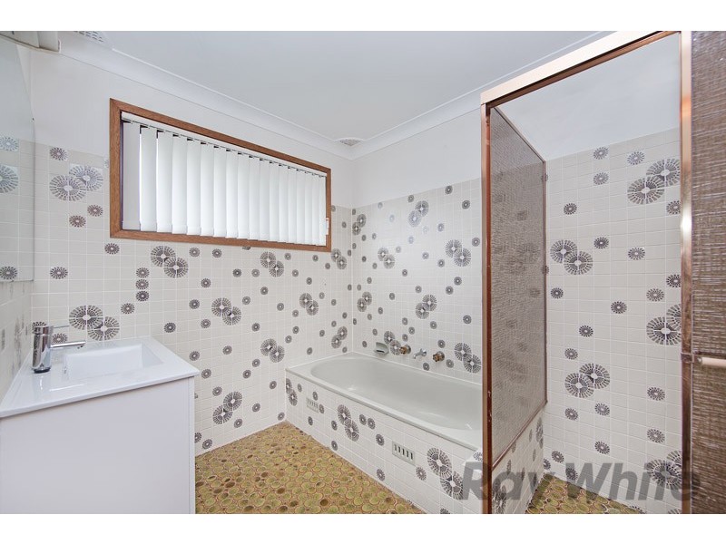 27 Liamena Avenue, San Remo NSW 2262