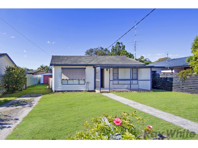 10 Marina Street, Budgewoi NSW 2262