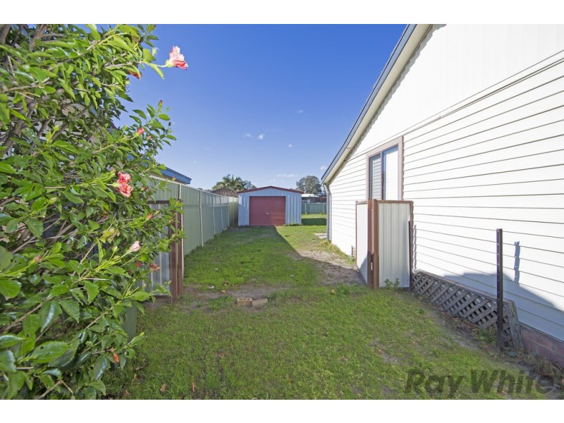 10 Marina Street, Budgewoi NSW 2262