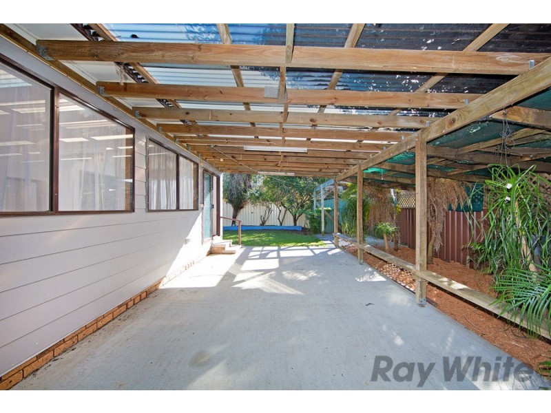 1 Elua Avenue, Budgewoi NSW 2262