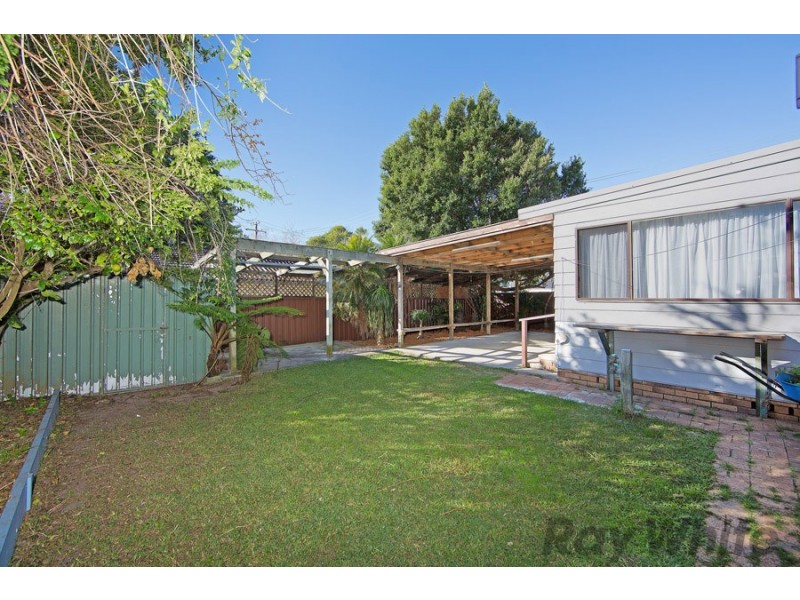 1 Elua Avenue, Budgewoi NSW 2262