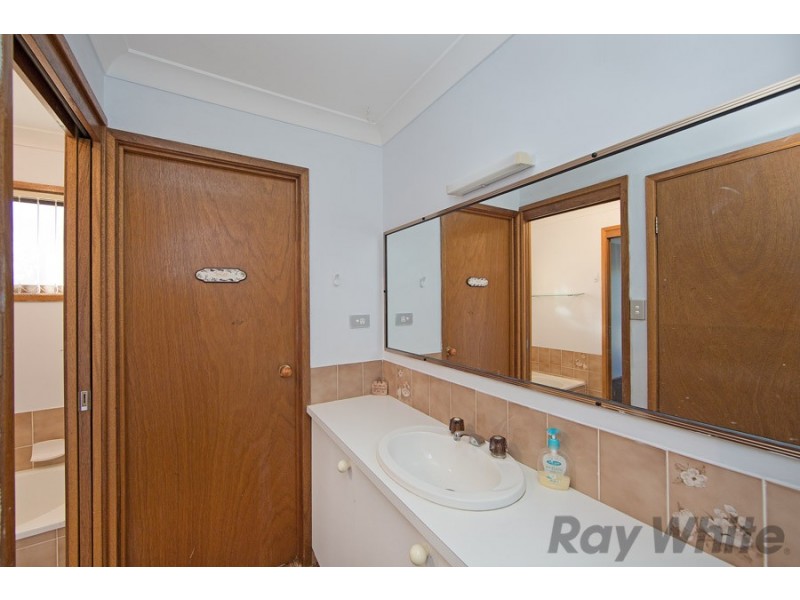 1 Elua Avenue, Budgewoi NSW 2262