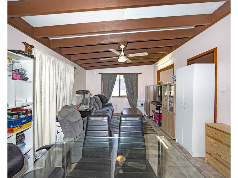 24 Laelana Avenue, Budgewoi NSW 2262