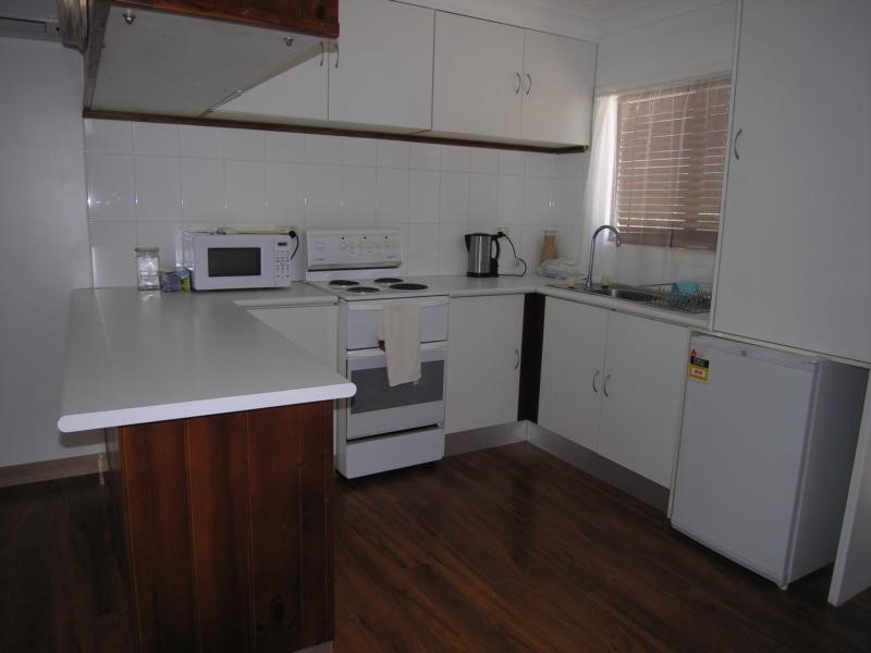 9 Anembo Ave, Summerland Point NSW 2259