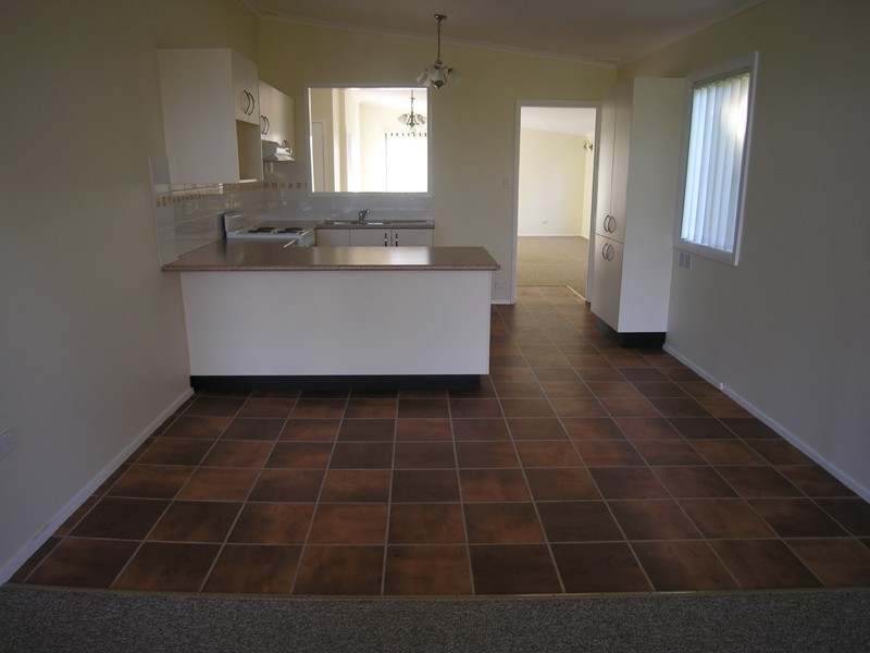 2/9 Erudgeree Street, Budgewoi NSW 2262