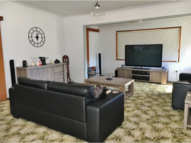 12a Kewalo Avenue, Budgewoi NSW 2262