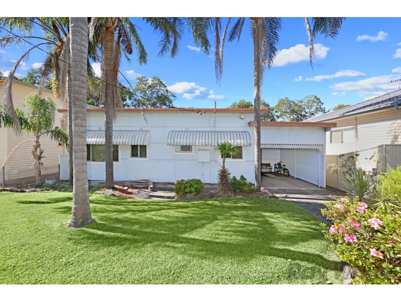 32 Woodland Parkway, Buff Point NSW 2262