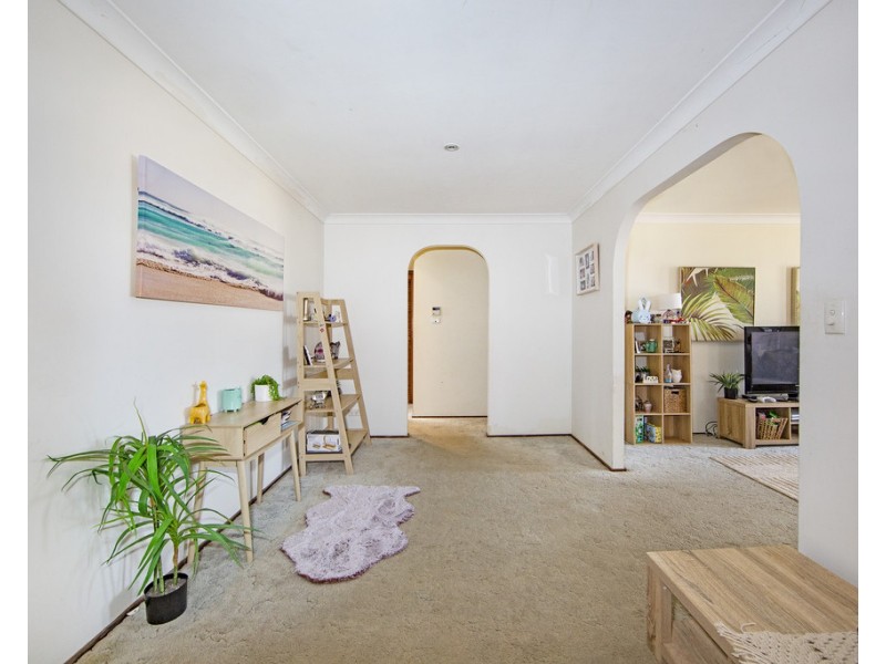 94 Coonanga Avenue, Budgewoi NSW 2262