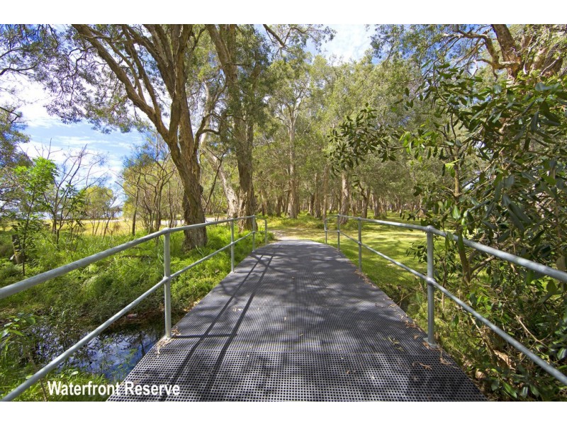 21 Sunrise Avenue, Budgewoi NSW 2262