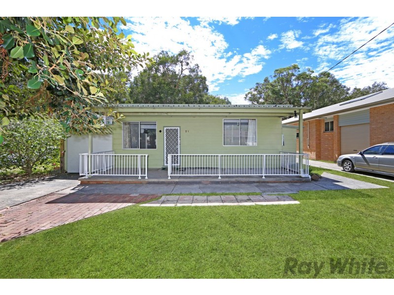 21 Sunrise Avenue, Budgewoi NSW 2262