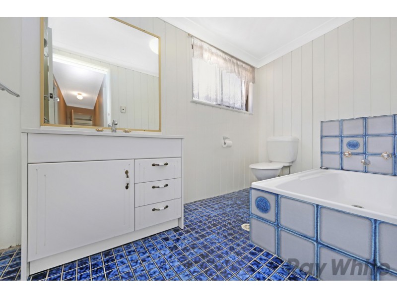 21 Sunrise Avenue, Budgewoi NSW 2262