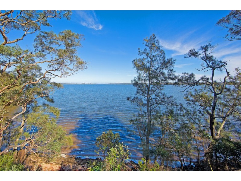 196 Buff Point Avenue, Buff Point NSW 2262