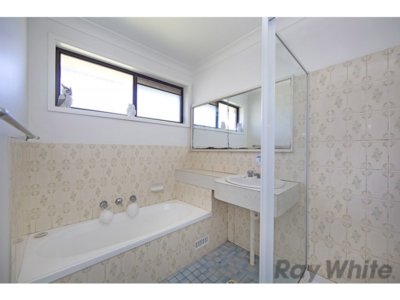 24 Ahina Avenue, Budgewoi NSW 2262