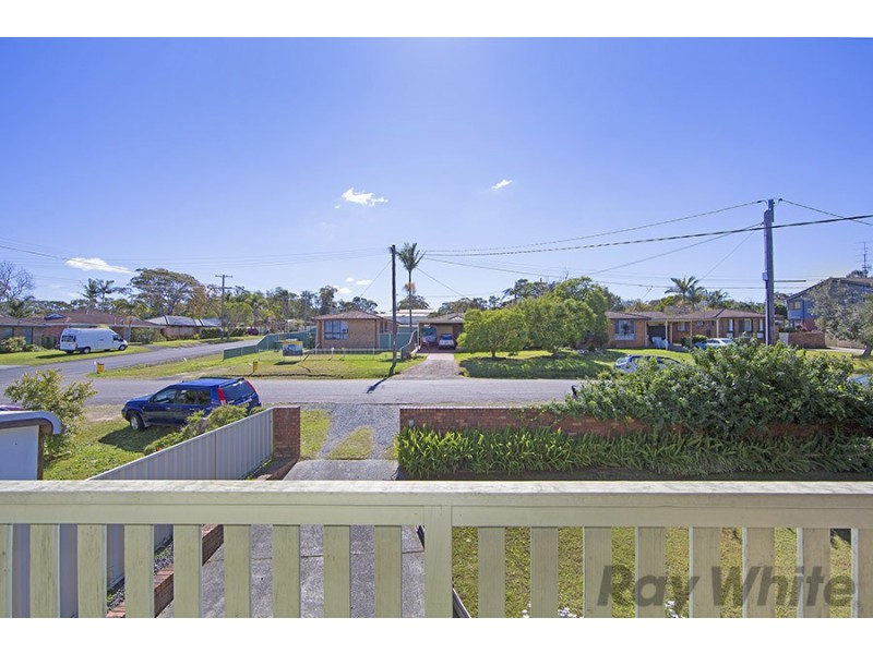 24 Ahina Avenue, Budgewoi NSW 2262